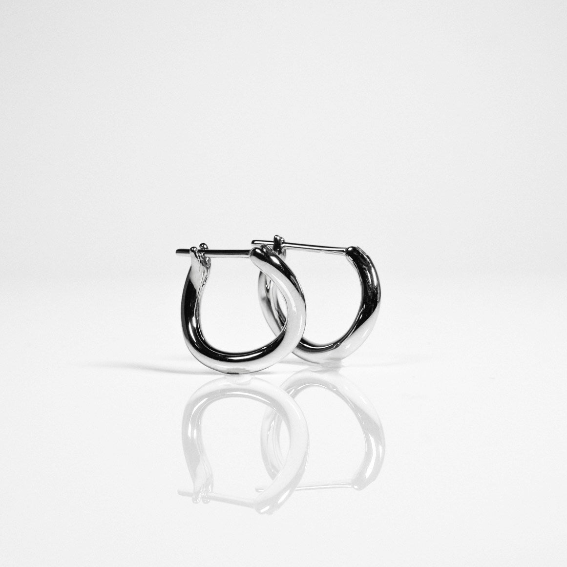 14K Solid Gold Wave Hoops WG - aucentic