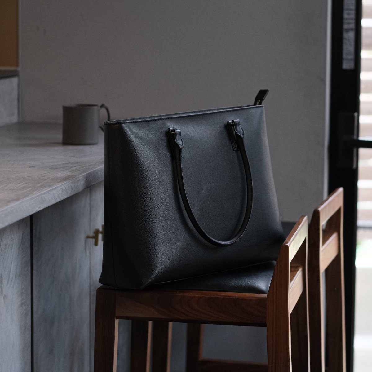 <受注生産 5月上旬~中旬 順次配送>Italian Saffiano Leather Tote - aucentic