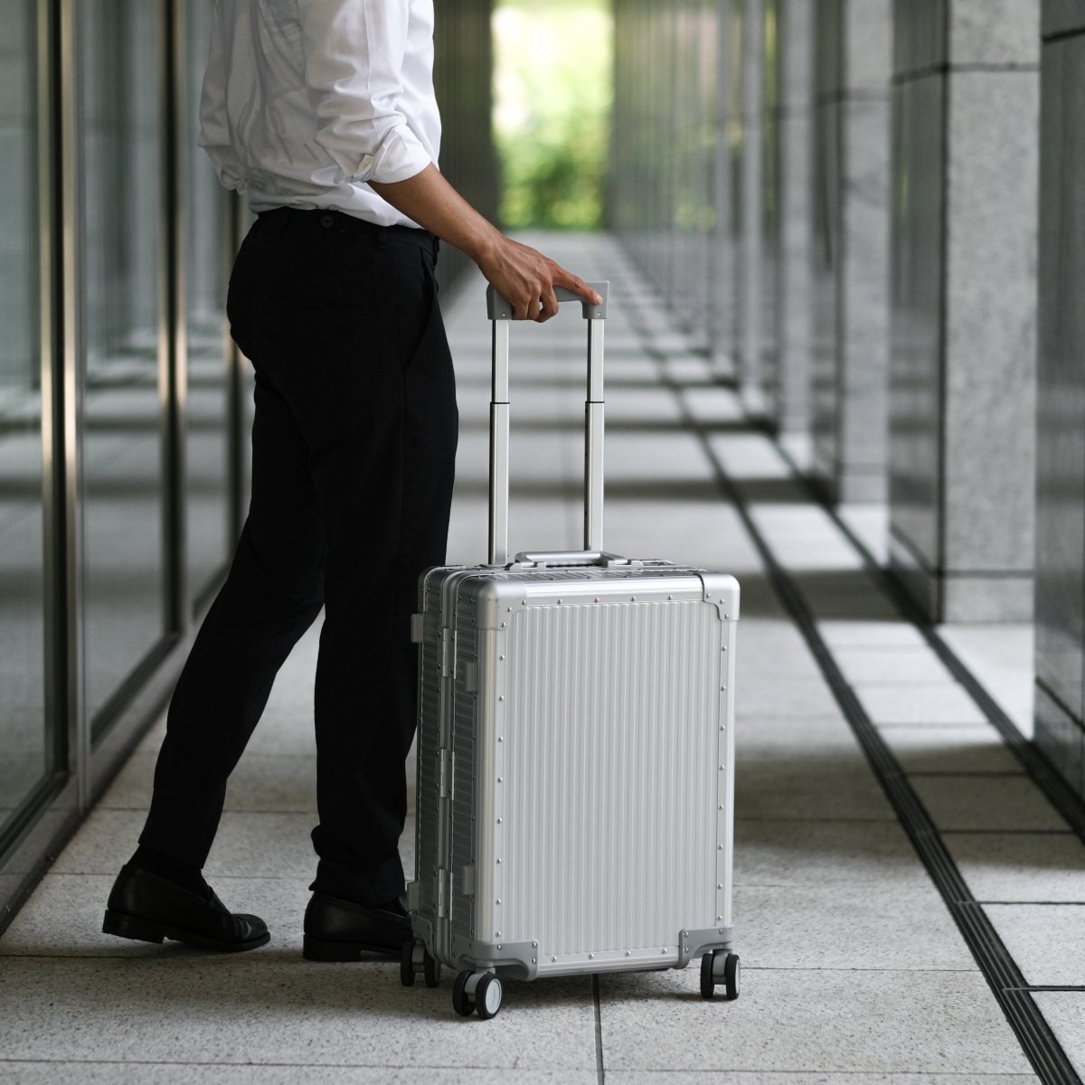 <受注生産 7月末より順次発送>Stripe Aluminum Suitcase(Silver) - aucentic