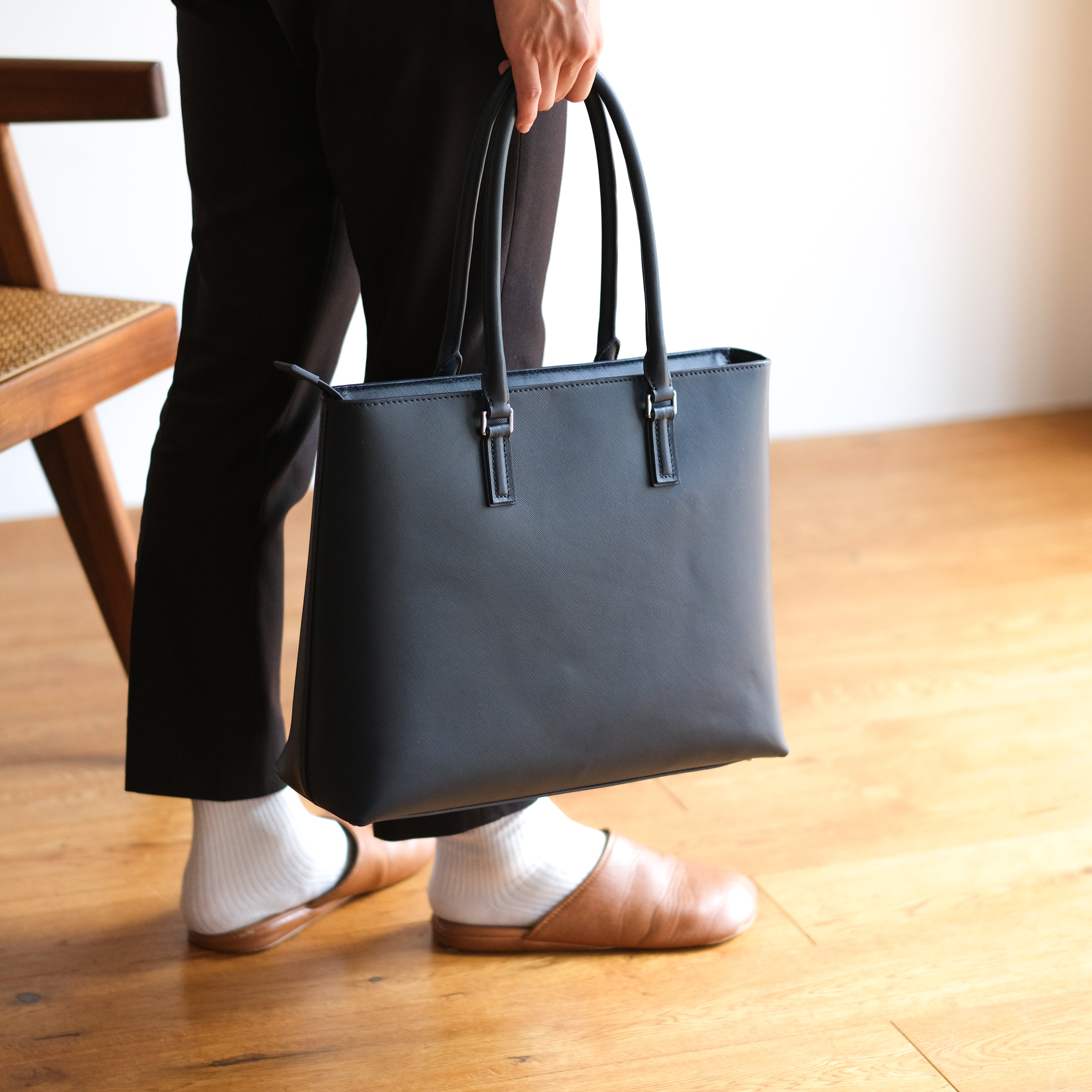 Italian Saffiano Leather Tote (Navy)