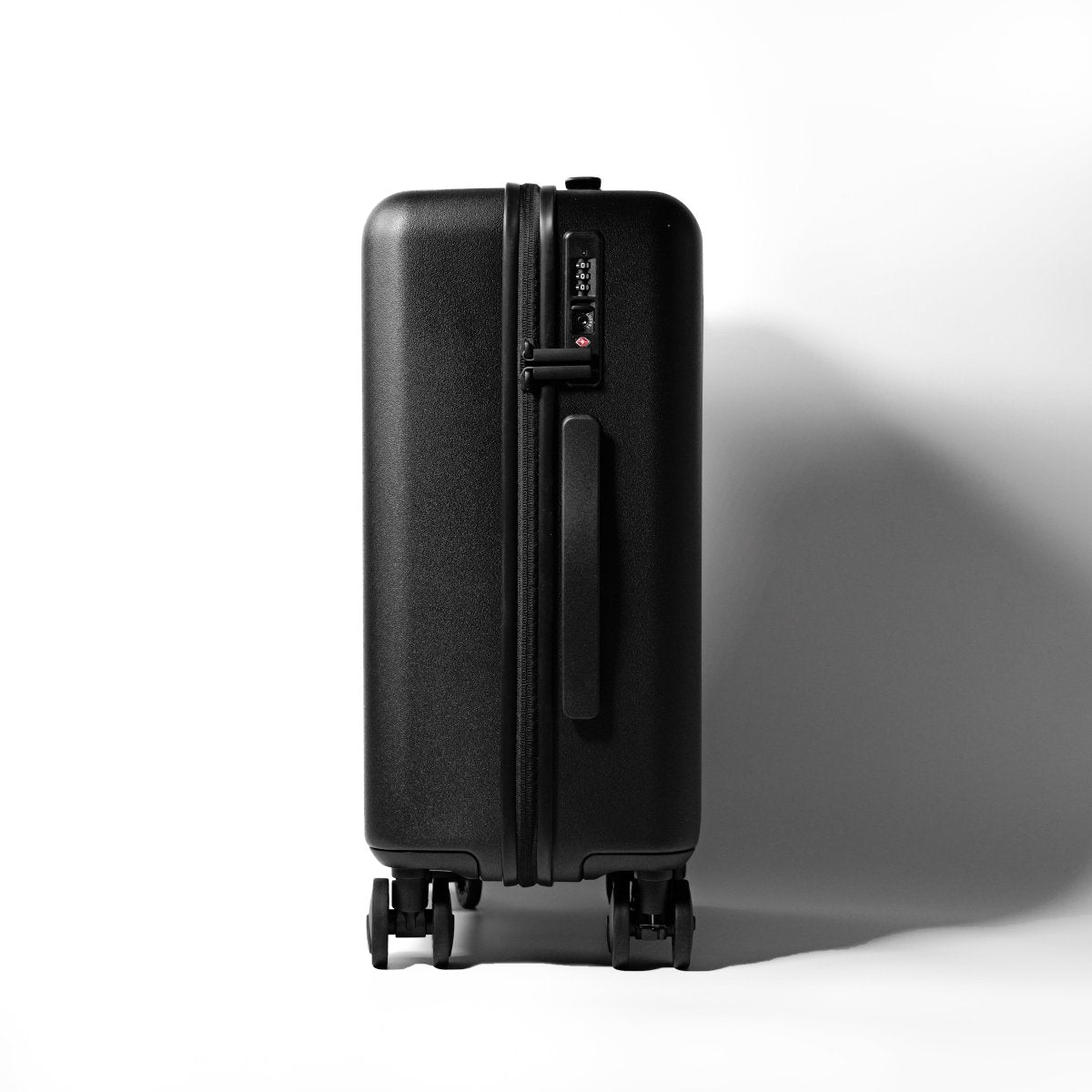 Essential Luxe Suitcase - aucentic