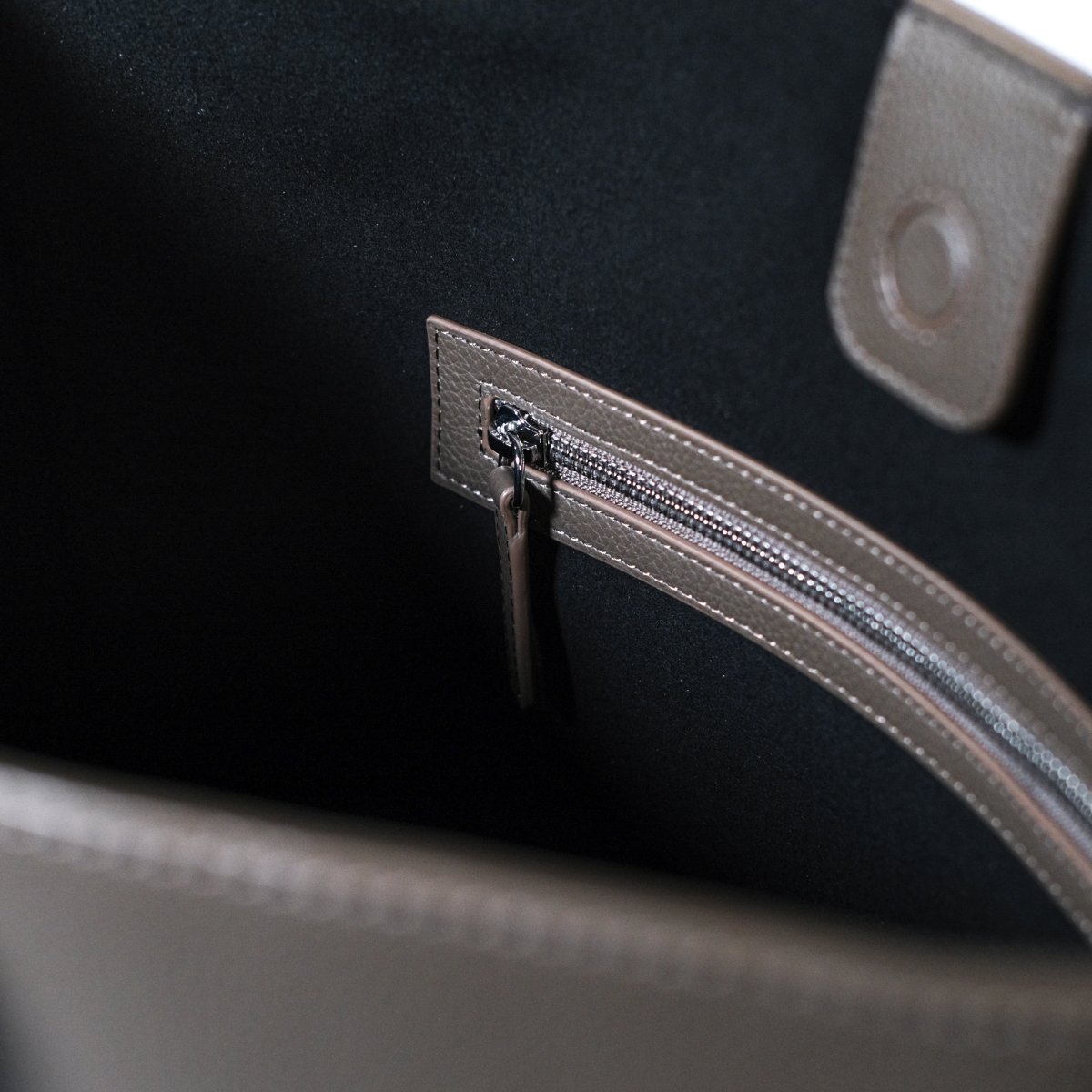 Italian Leather Casual Tote (Beige) - aucentic