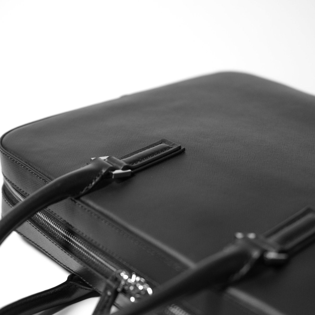 Italian Saffiano Leather Briefcase(Front - zip) - aucentic