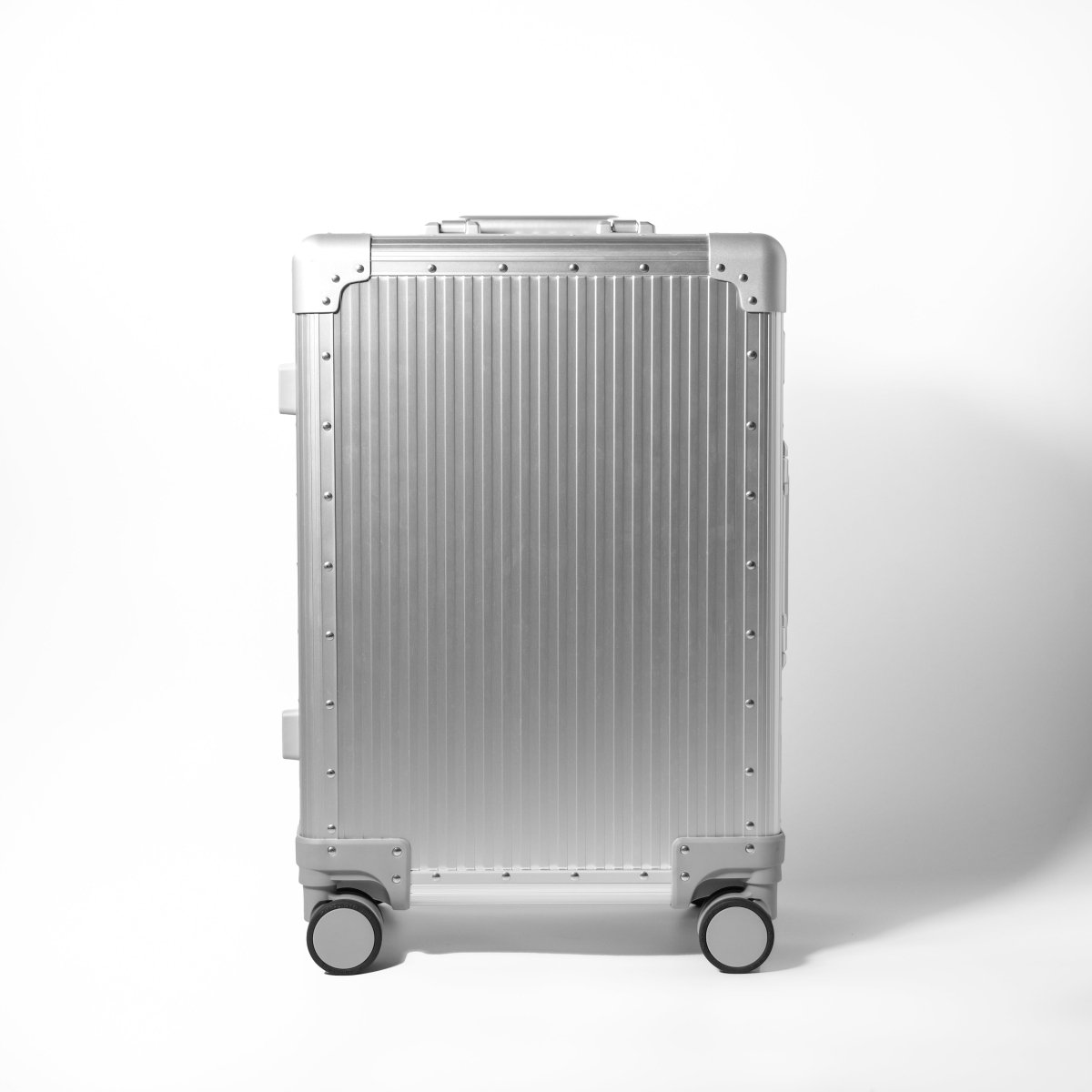 <受注生産>Stripe Aluminum Suitcase(Metallic) Op.13 - aucentic