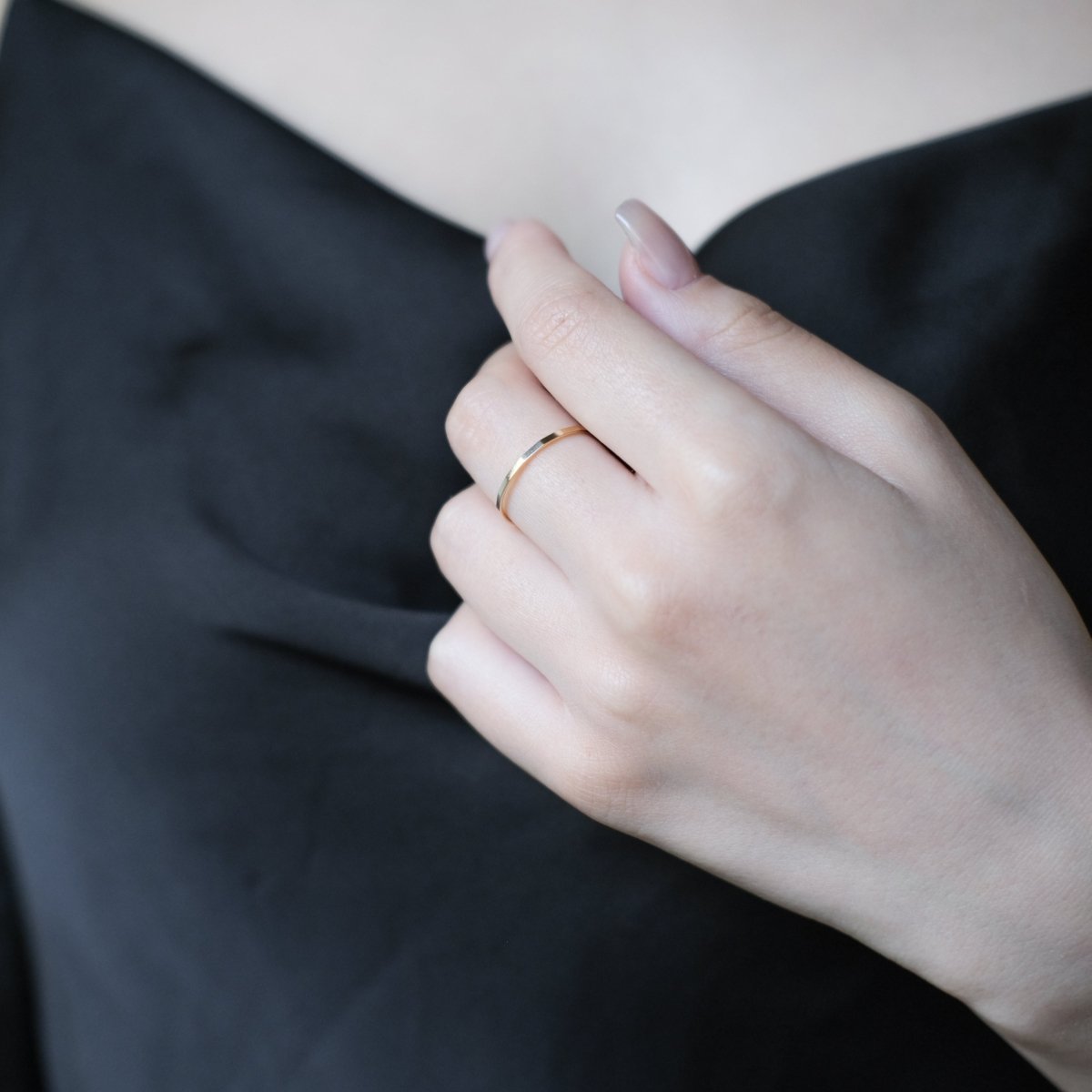 14k Fine Hammered Ring - aucentic