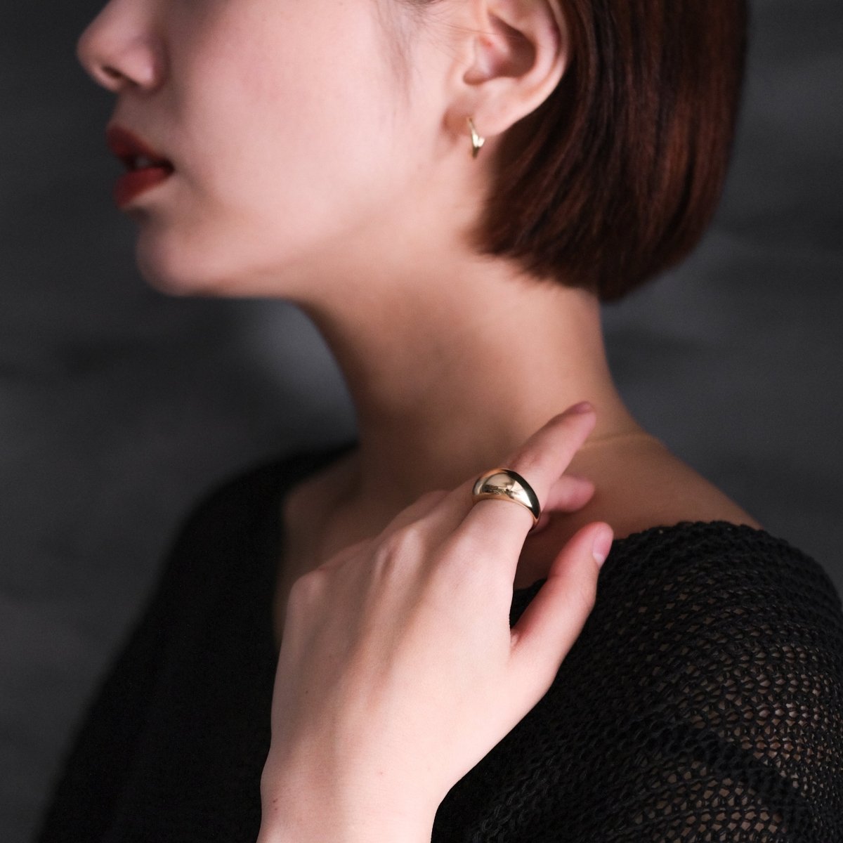 14k Solid Gold Bold Ring - aucentic