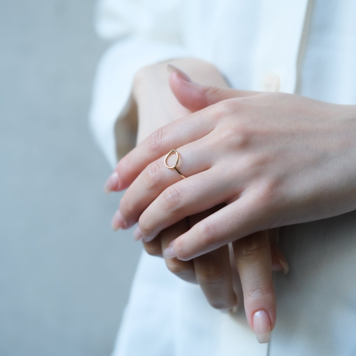 14k Solid Gold Circle Ring - aucentic