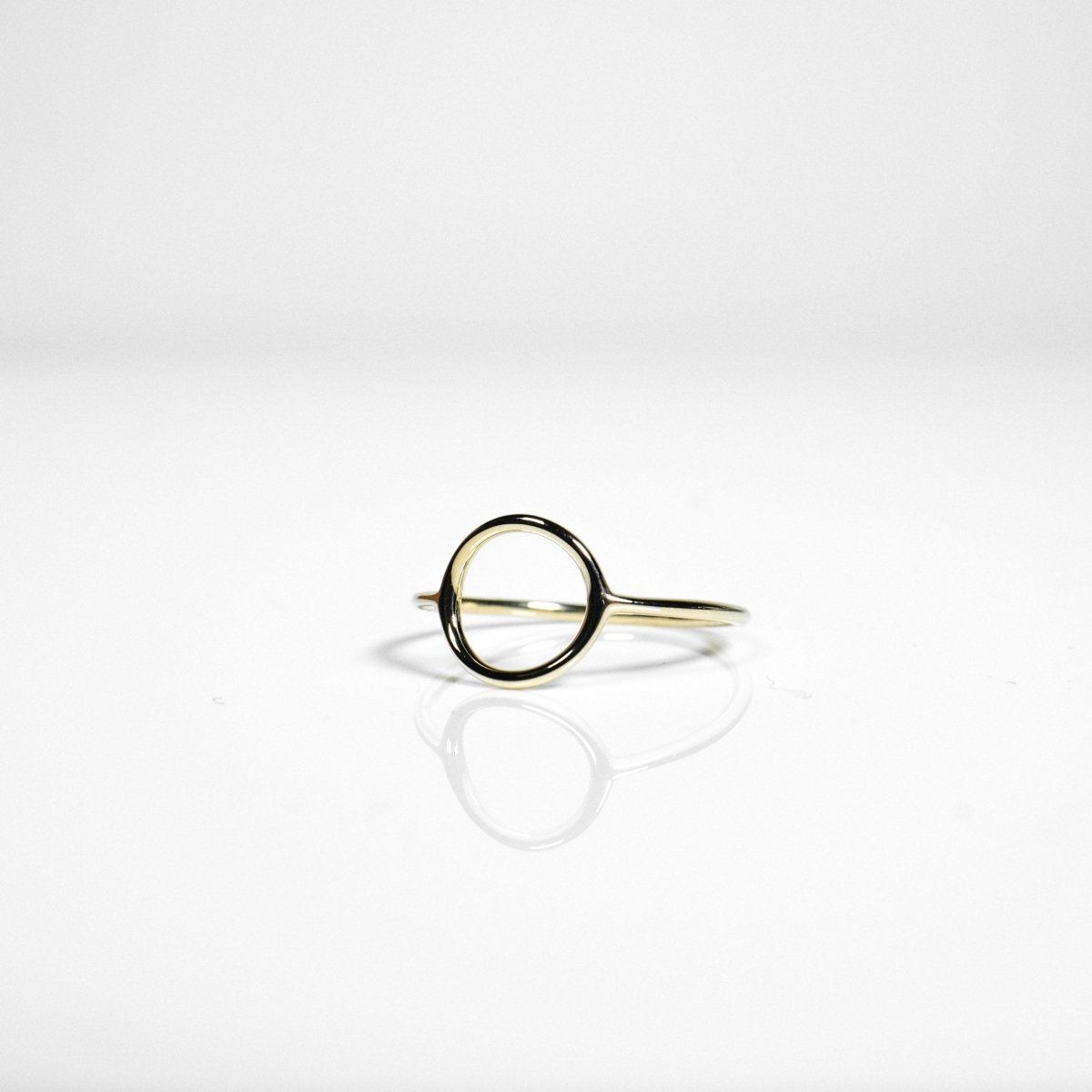 14k Solid Gold Circle Ring - aucentic