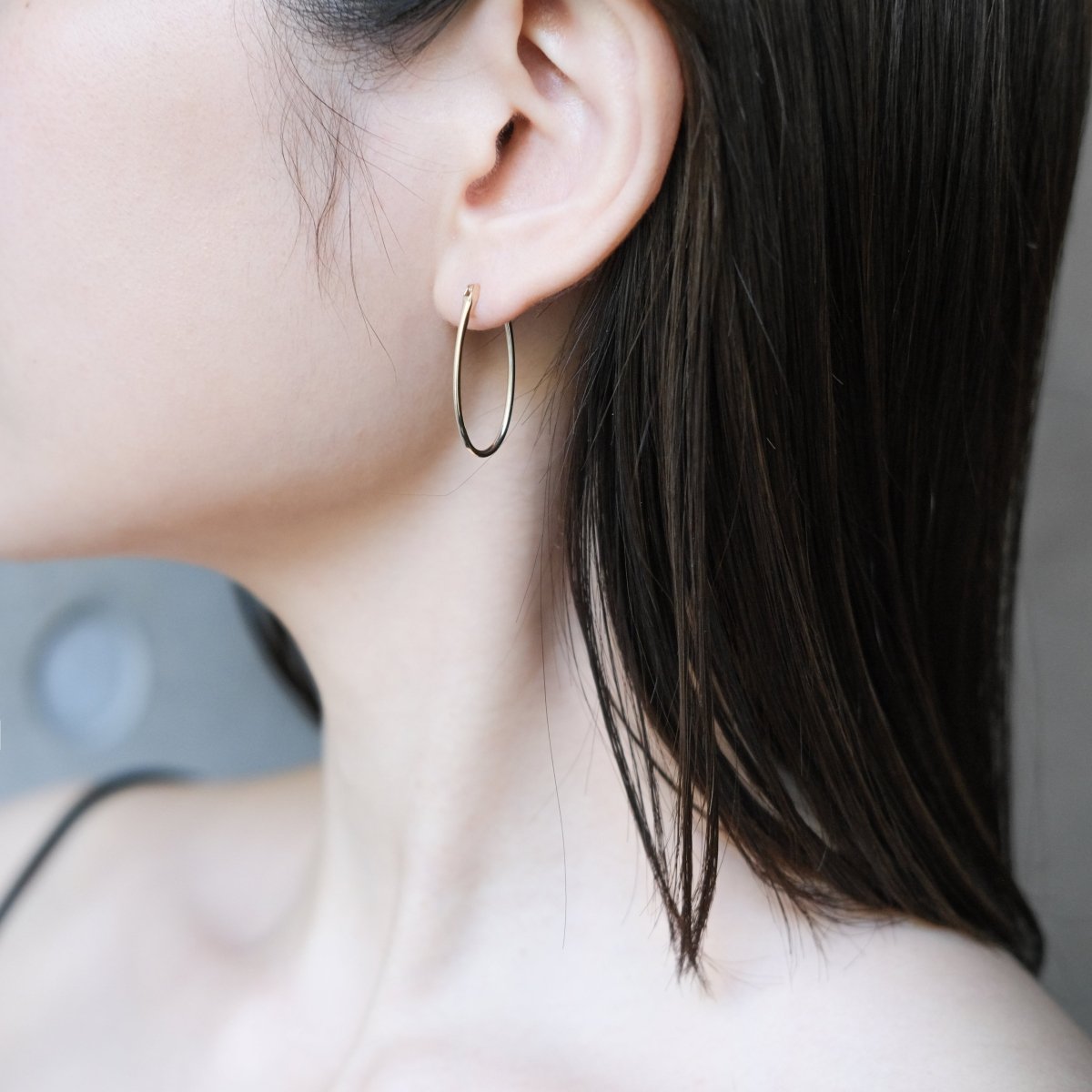 14k Solid Gold Eellipse Hoops - aucentic