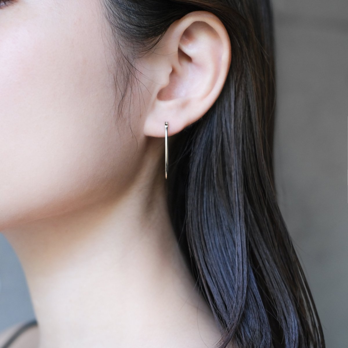 14k Solid Gold Eellipse Hoops - aucentic