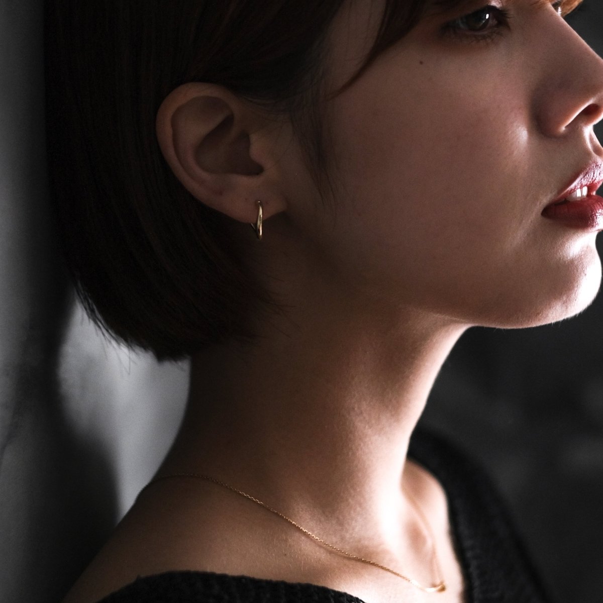 14K Solid Gold Wave Hoops - aucentic