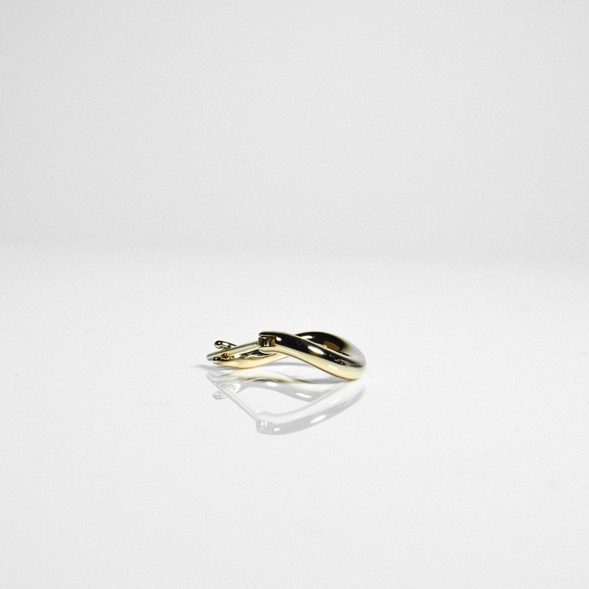 14K Solid Gold Wave Hoops - aucentic