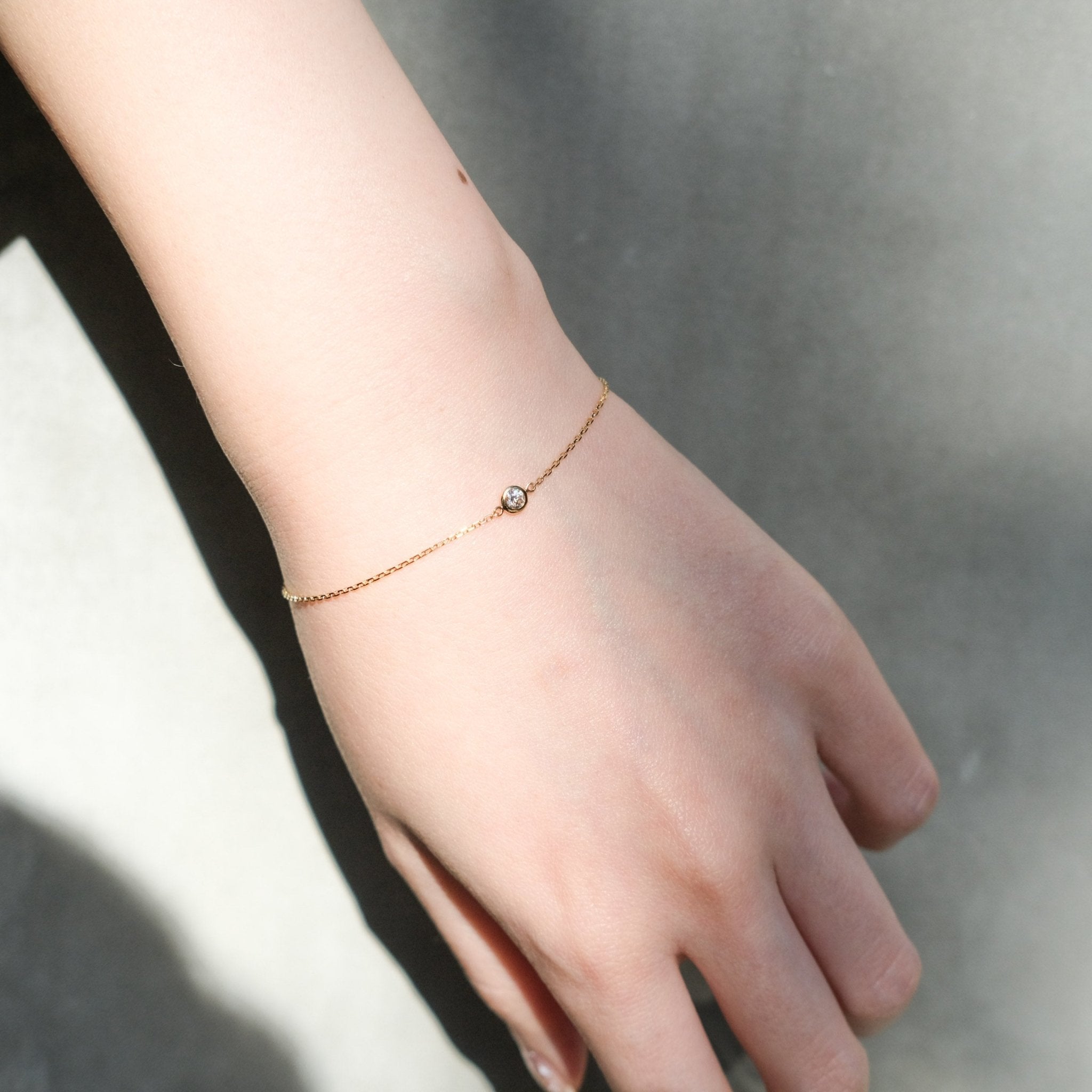 18K 1Point Diamond Bracelet - aucentic