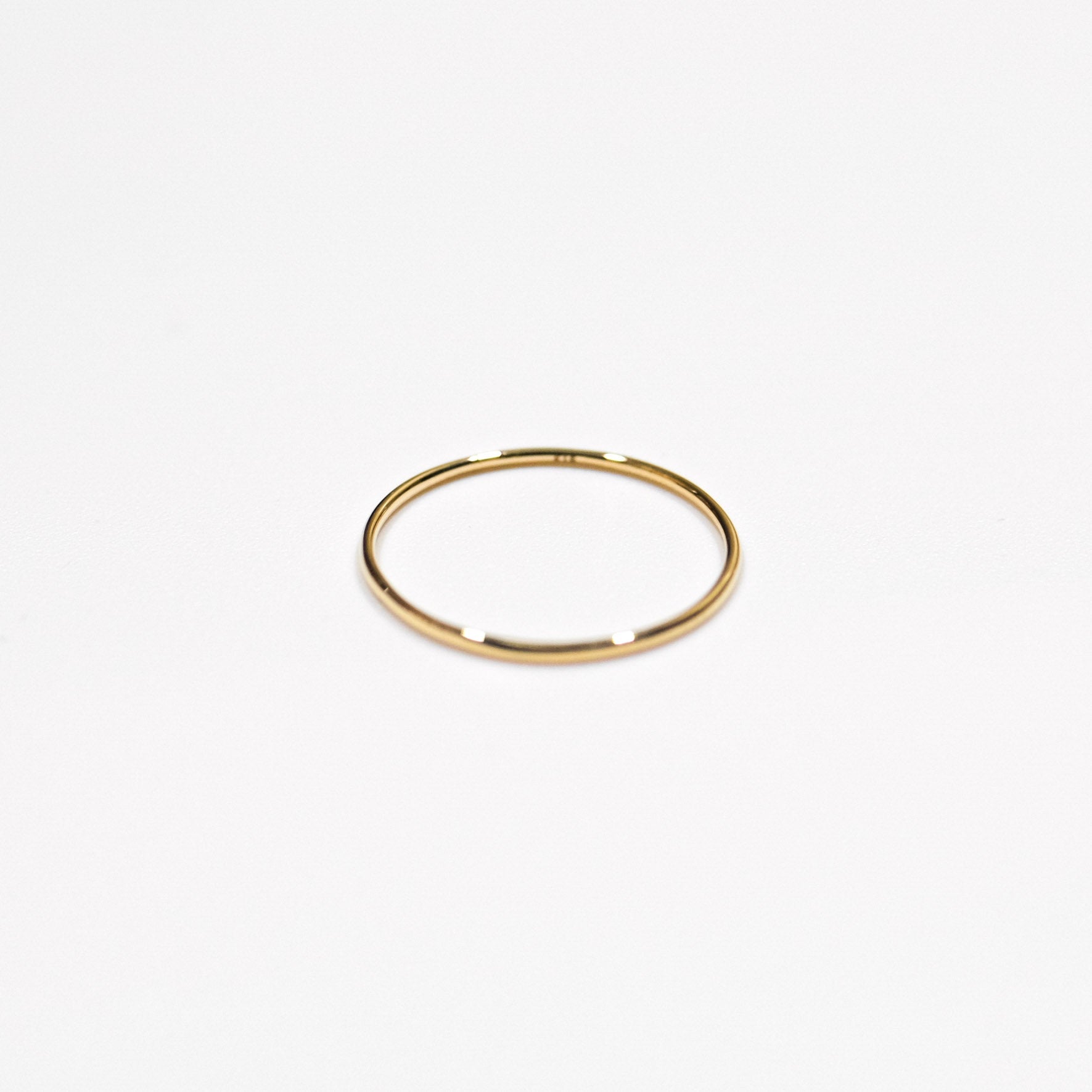 18k Solid Gold Skinny Ring - aucentic