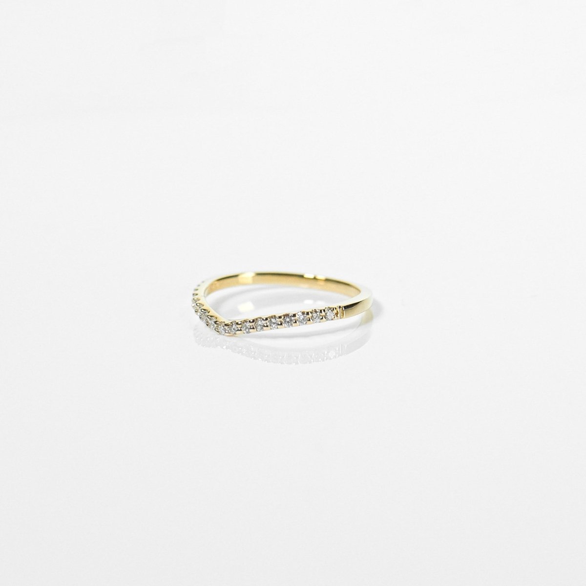 18k V Shaped Half Eternity Forged Ring - aucentic