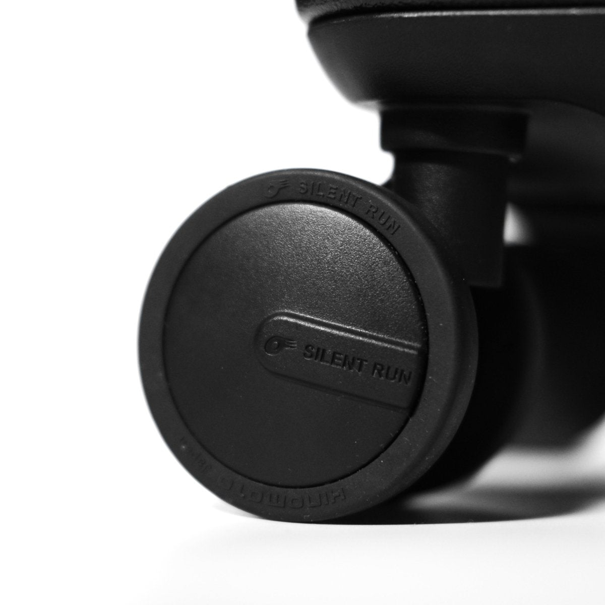 <受注生産 3月中旬〜順次発送予定> Essential Luxe Suitcase (NEW) - aucentic