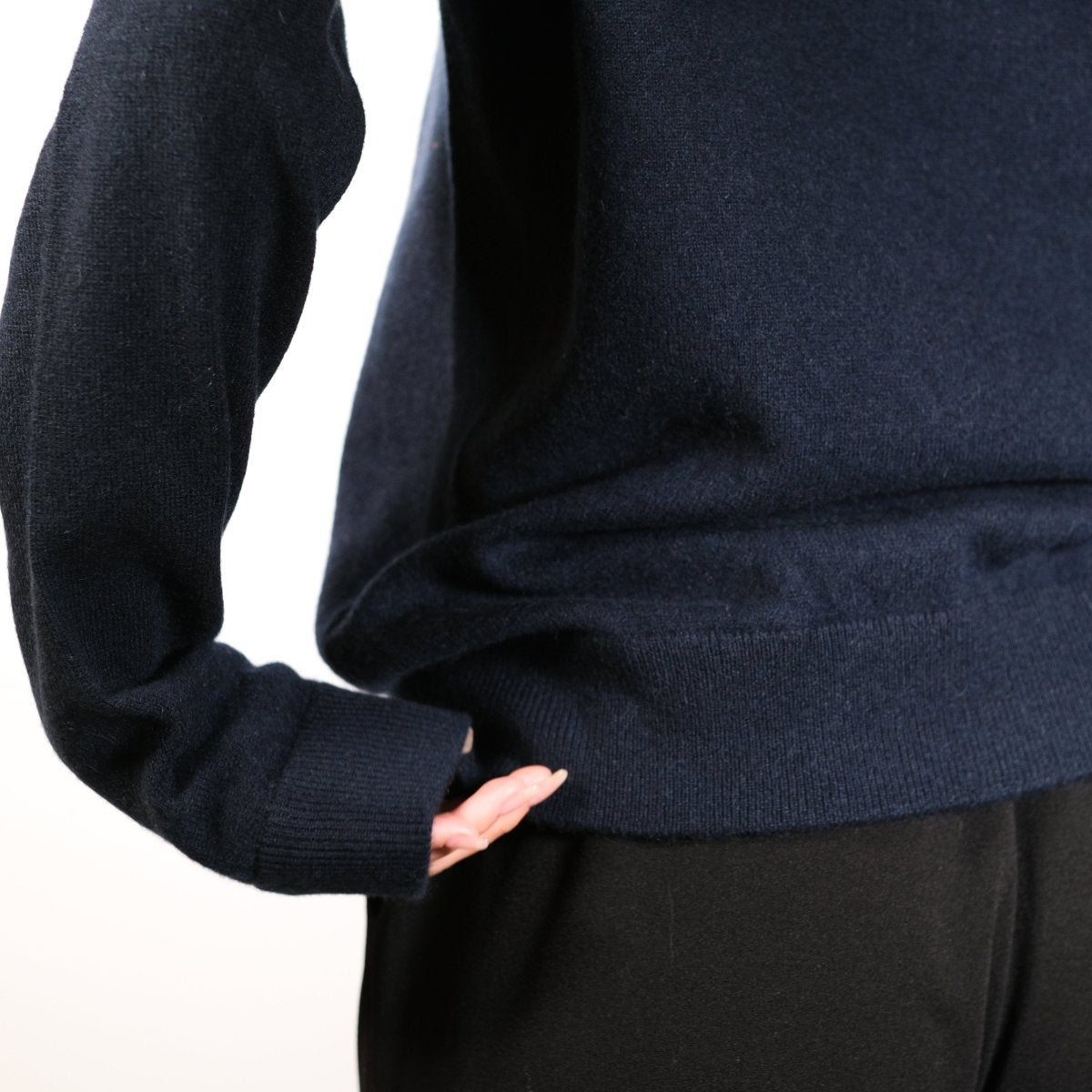 Mongolian Cashmere Crewneck Sweater - aucentic