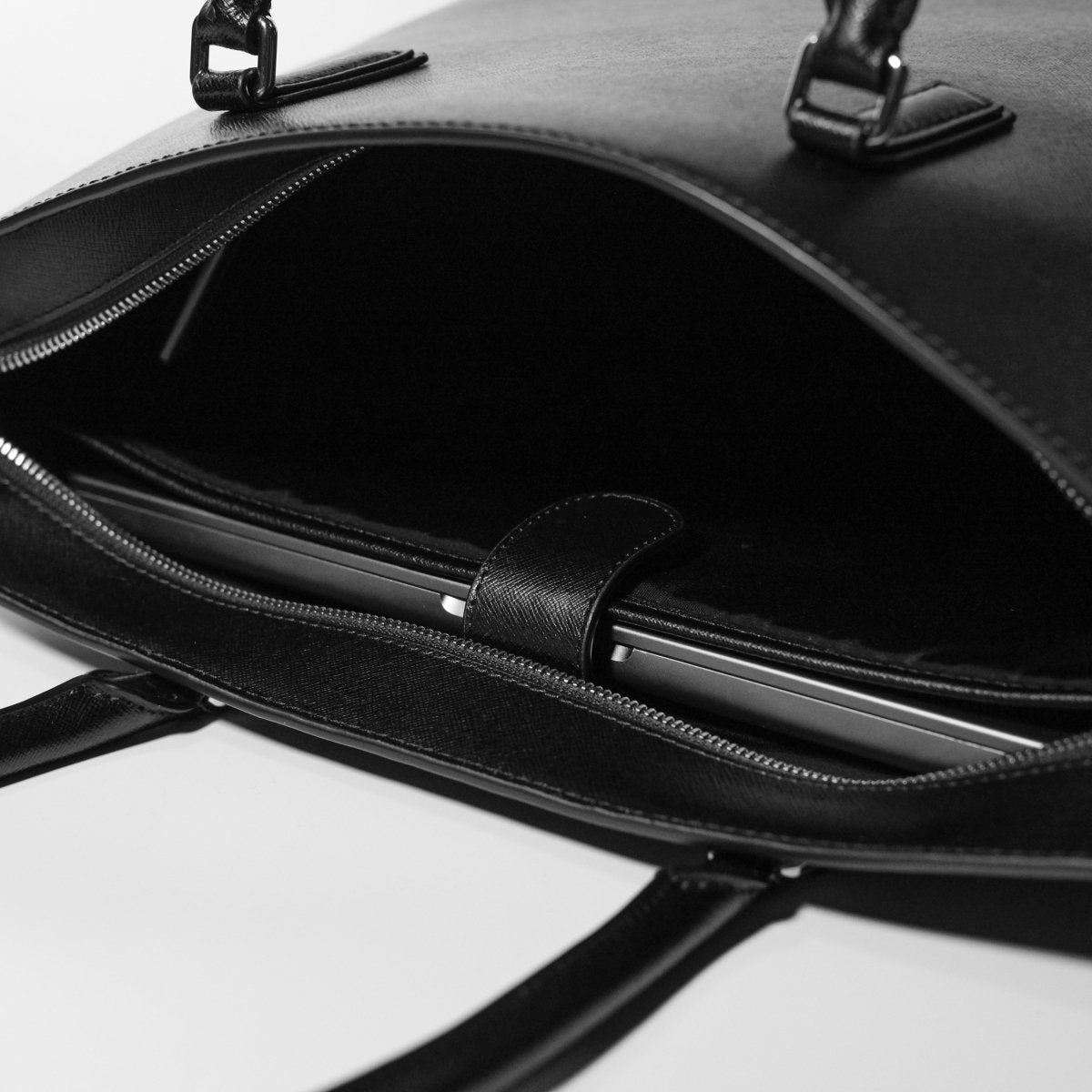 <受注生産 5月末〜 順次配送>Italian Saffiano Leather Tote (Navy) - aucentic