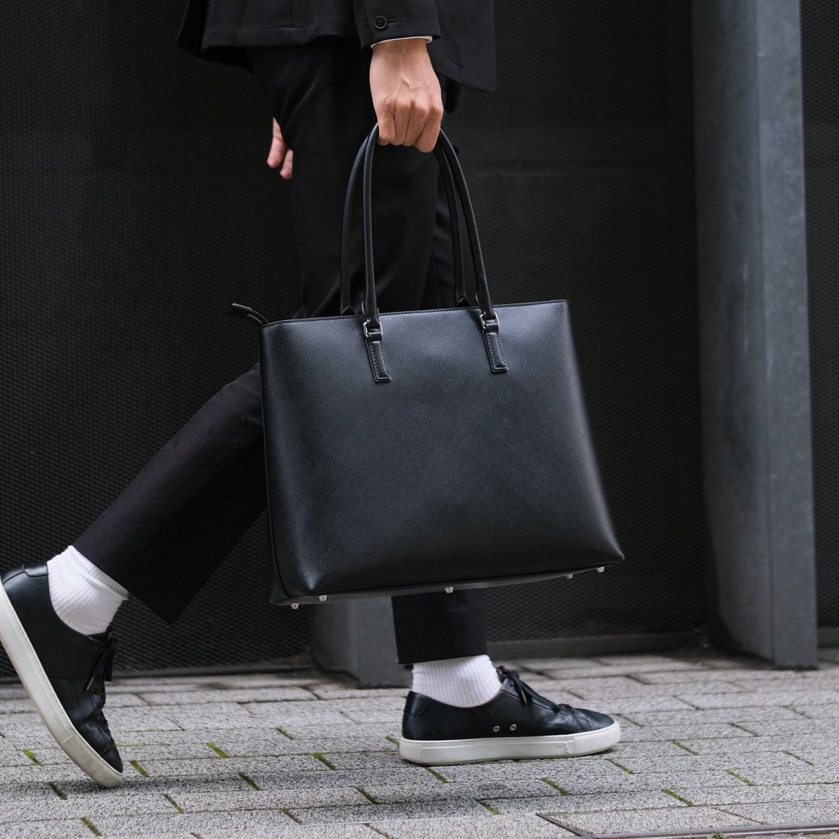 <受注生産 5月25日より順次配送>Italian Saffiano Leather Tote - aucentic