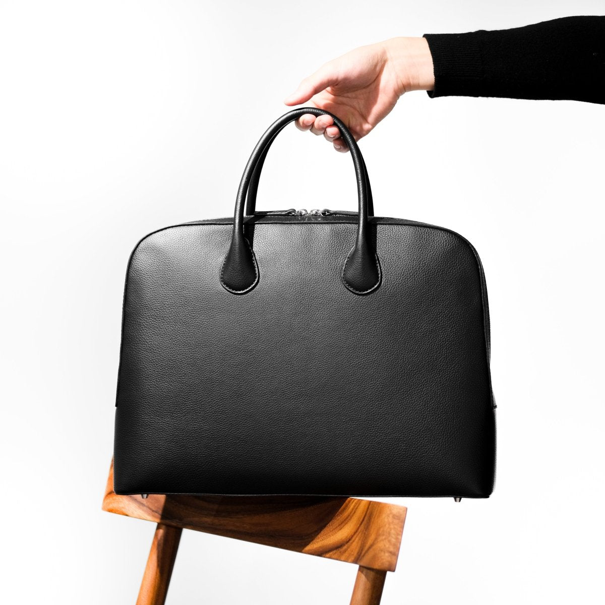 <受注生産5月中旬〜順次発送予定>Italian Leather Smart Casual Brief - aucentic