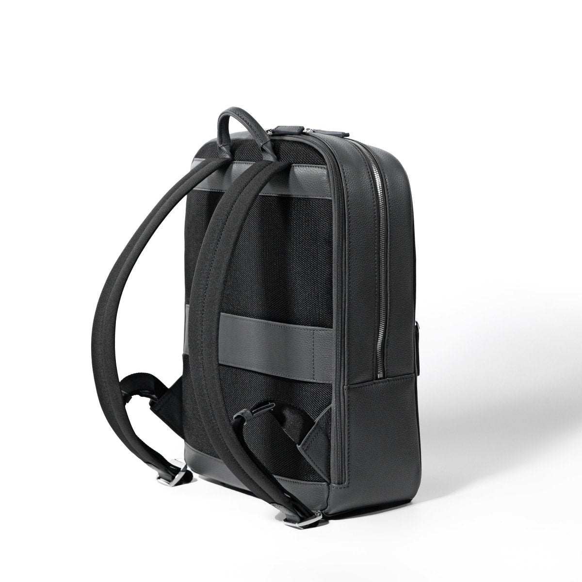 <受注生産：8月15日より順次発送予定>Full Grain Leather Backpack (Grey) - aucentic