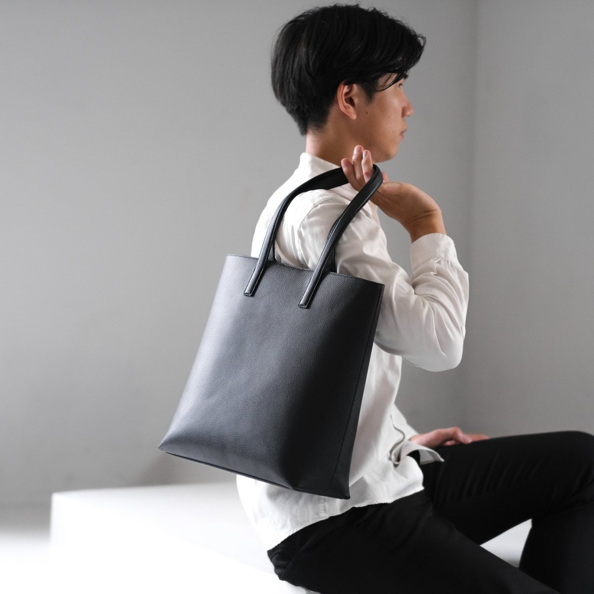 <受注生産：8月15日より順次発送予定>Italian Leather Casual Tote (Medium) - aucentic