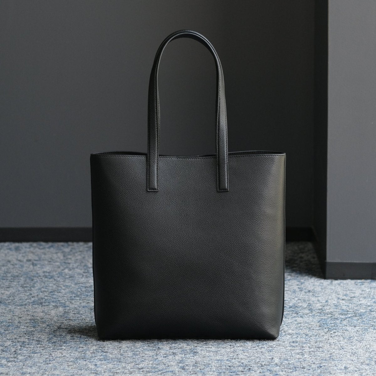 <受注生産：8月15日より順次発送予定>Italian Leather Casual Tote (Medium) - aucentic
