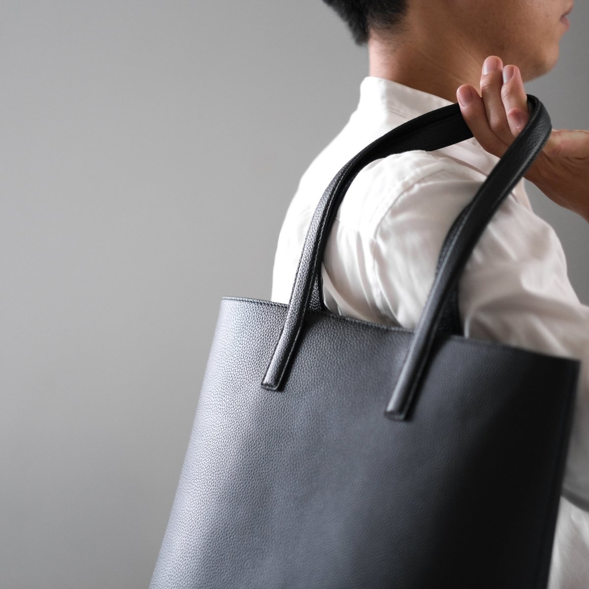 <受注生産：8月15日より順次発送予定>Italian Leather Casual Tote (Medium) - aucentic