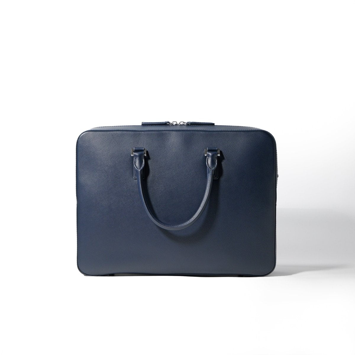<受注生産：9月8日より順次発送予定>Italian Saffiano Leather Briefcase (Navy) - aucentic