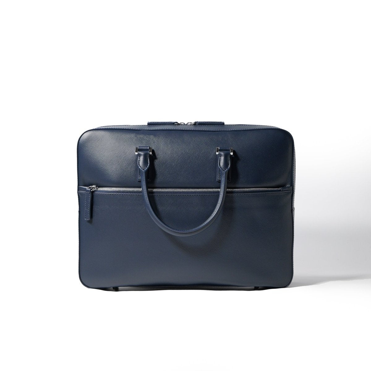 <受注生産：9月8日より順次発送予定>Italian Saffiano Leather Briefcase - Navy (Front - zip) - aucentic