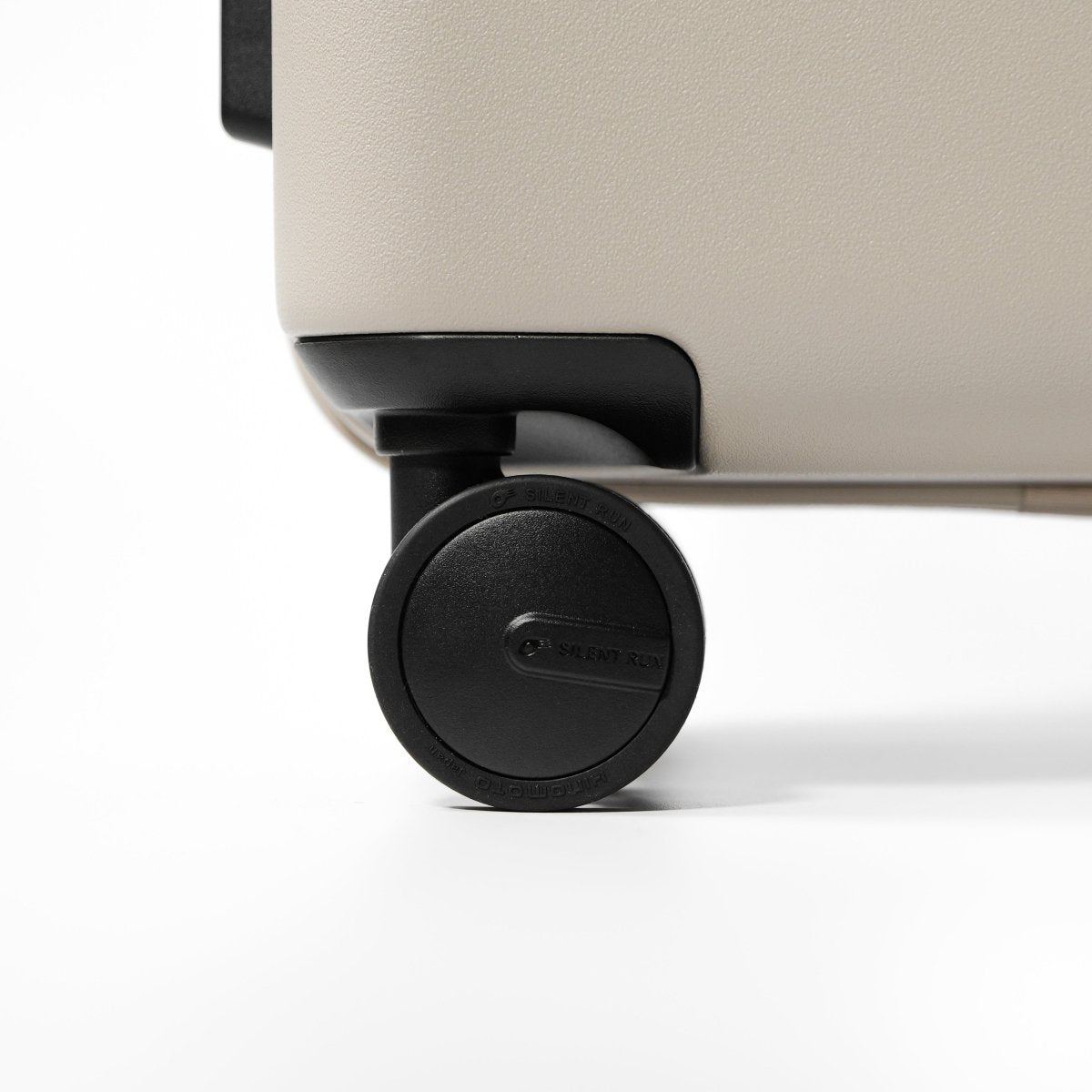 Essential Luxe Suitcase (Beige) - aucentic