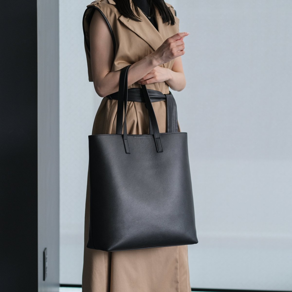 Italian Leather Casual Tote - aucentic