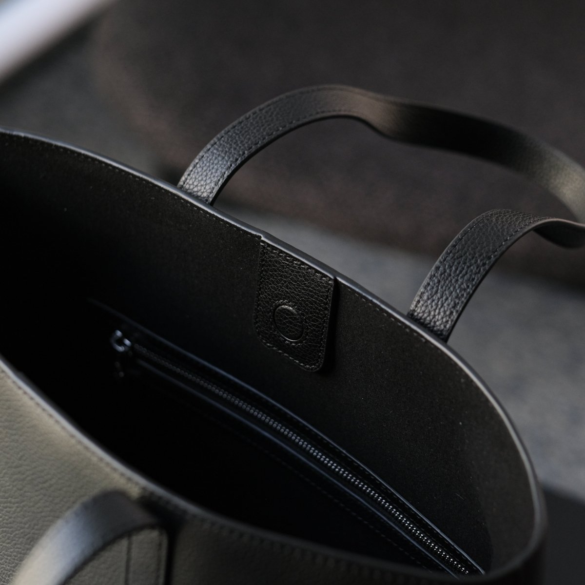 Italian Leather Casual Tote (Navy) - aucentic