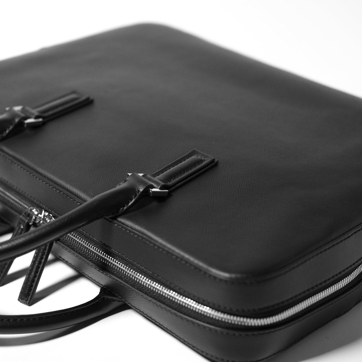 Italian Saffiano Leather Briefcase(Front - zip) - aucentic