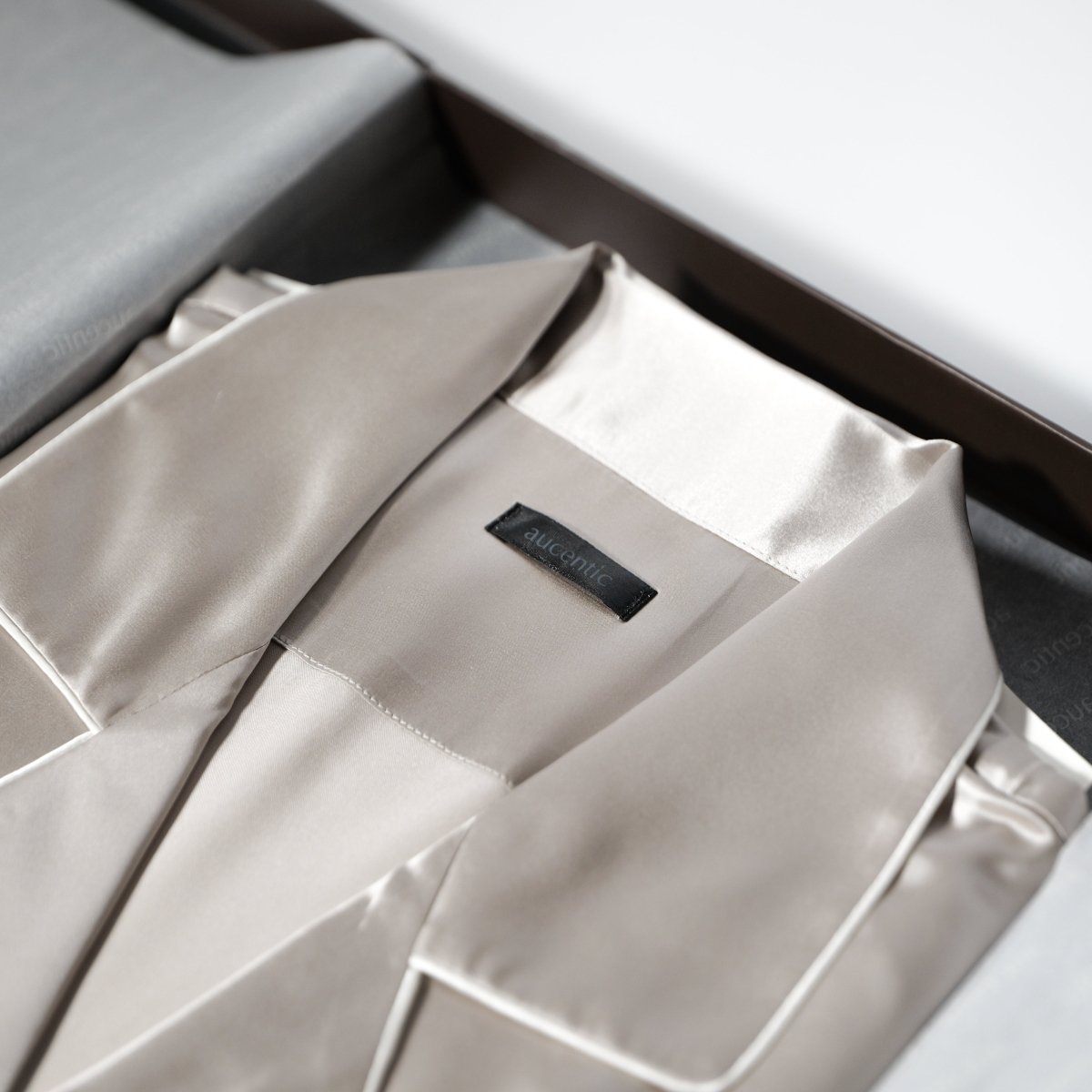 Mulberry Silk Sleepwear - aucentic