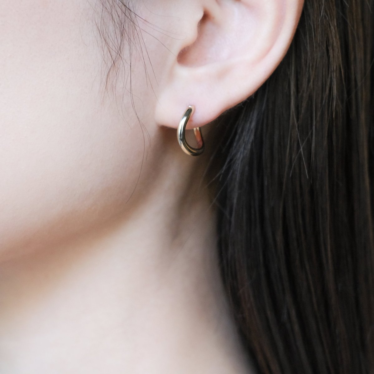 14K Solid Gold Wave Hoops - aucentic