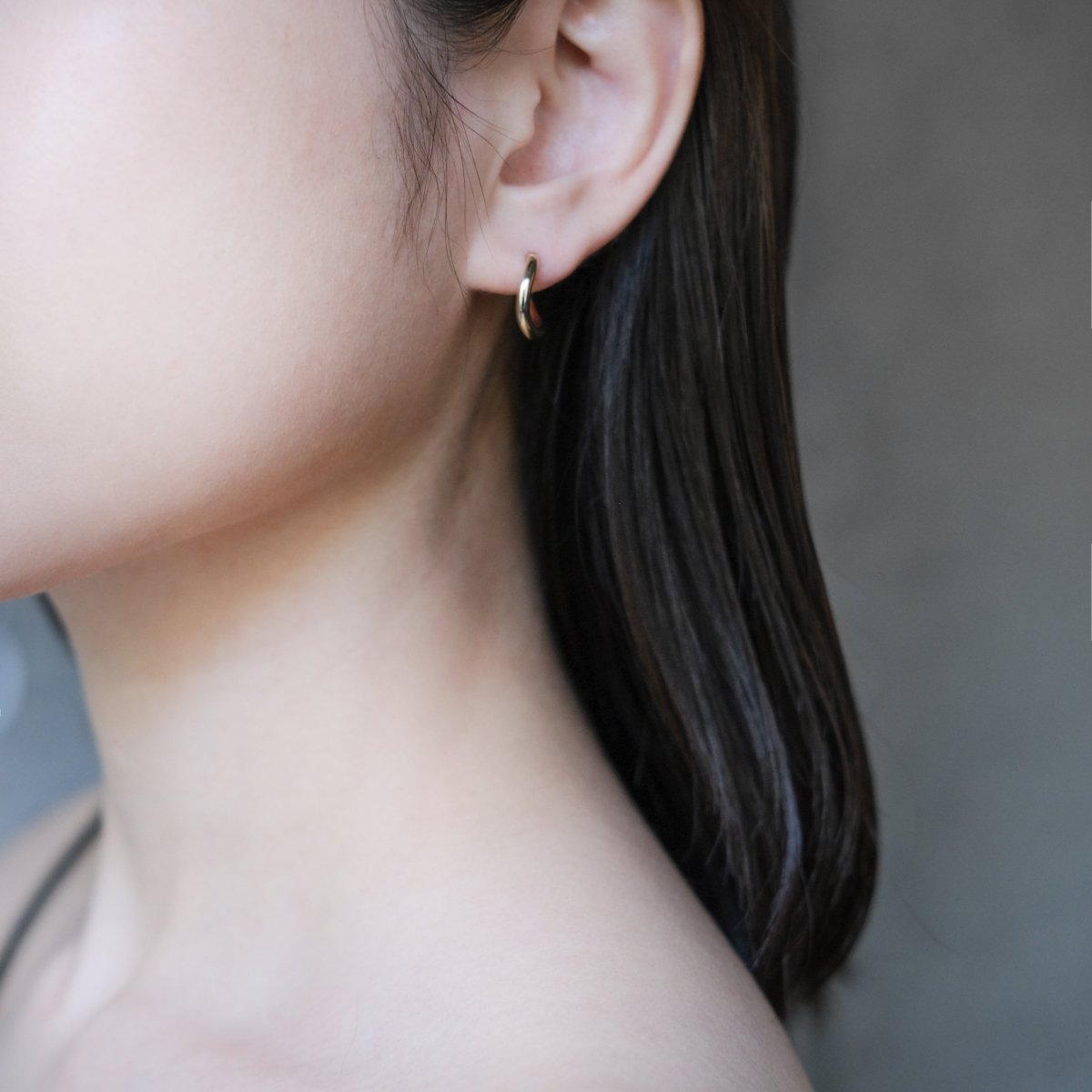 14K Solid Gold Wave Hoops - aucentic