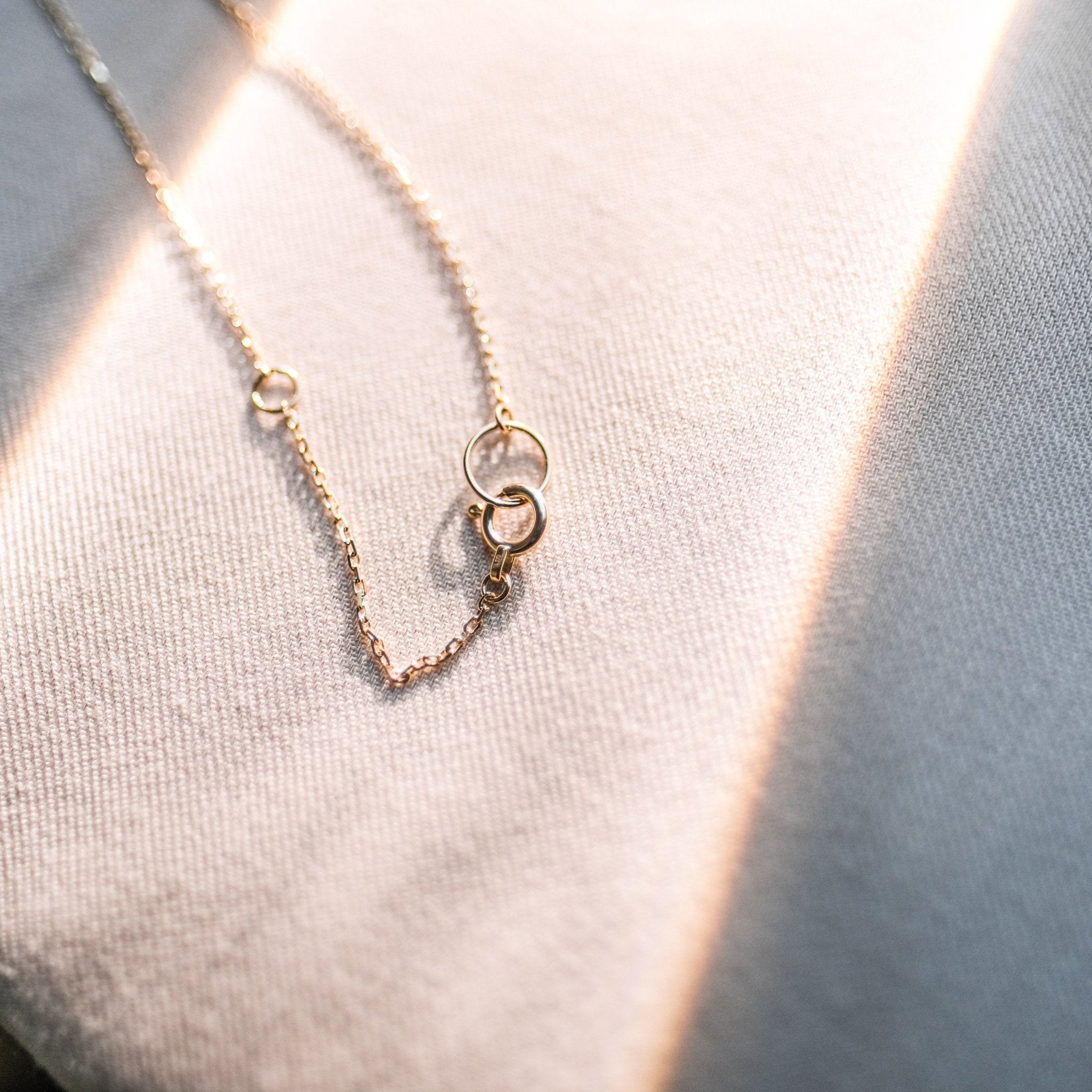 18K 0.1ct 1Point Diamond Necklace - aucentic