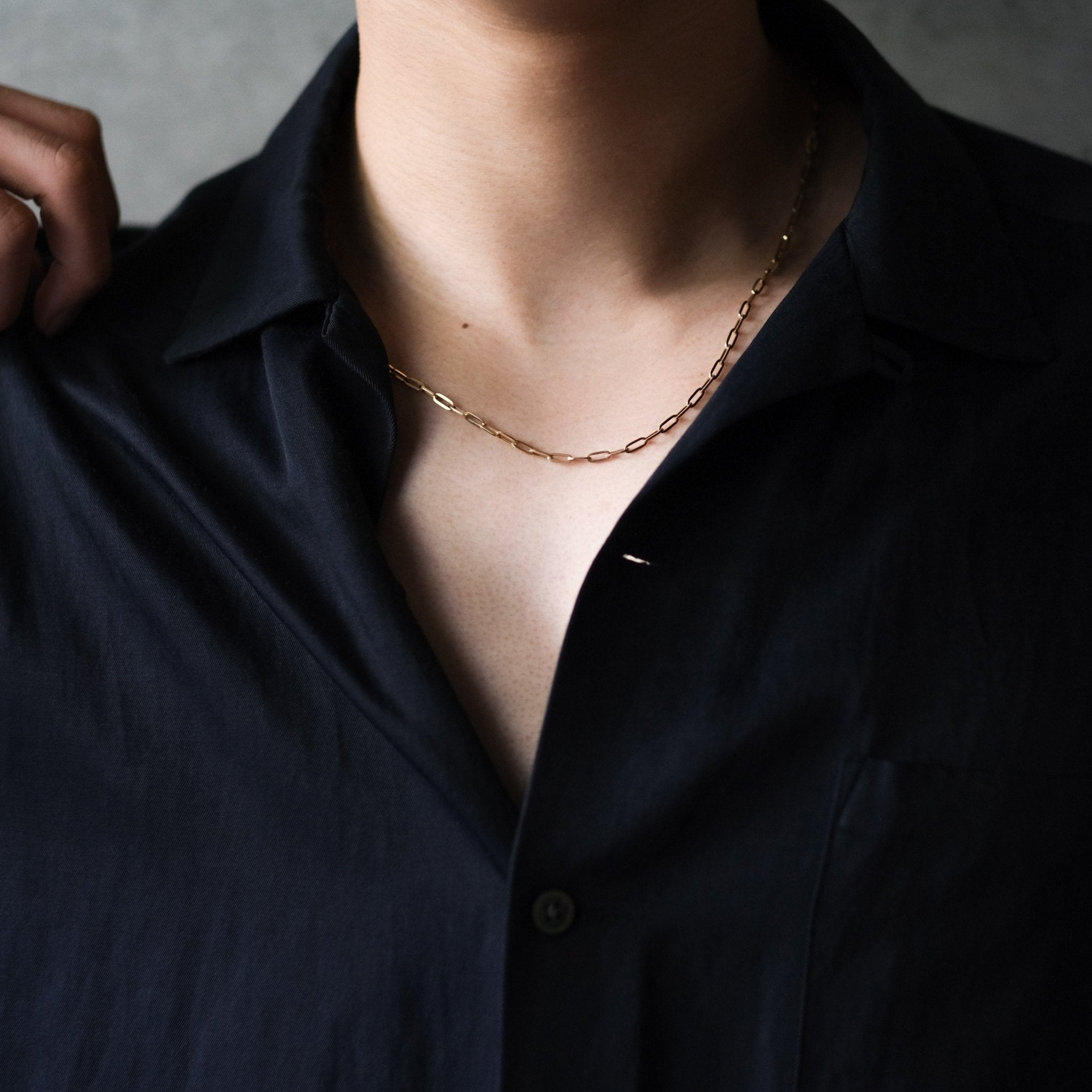 18K Hollow Paperclip Necklace - aucentic