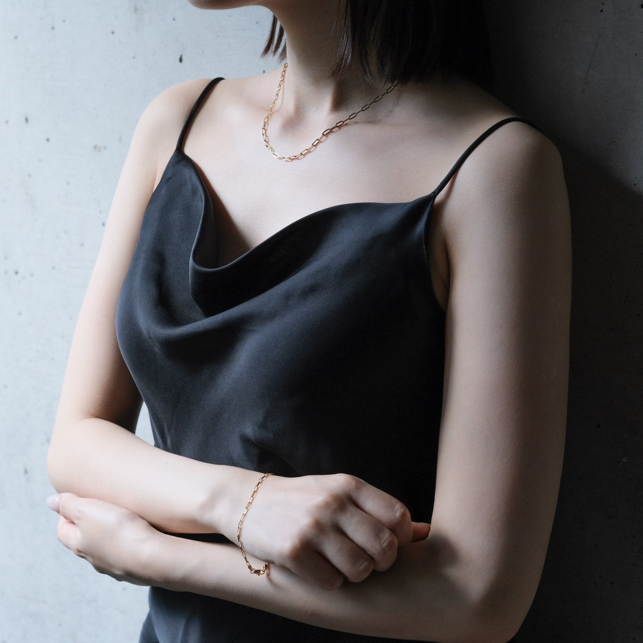 18K Hollow Paperclip Necklace - aucentic