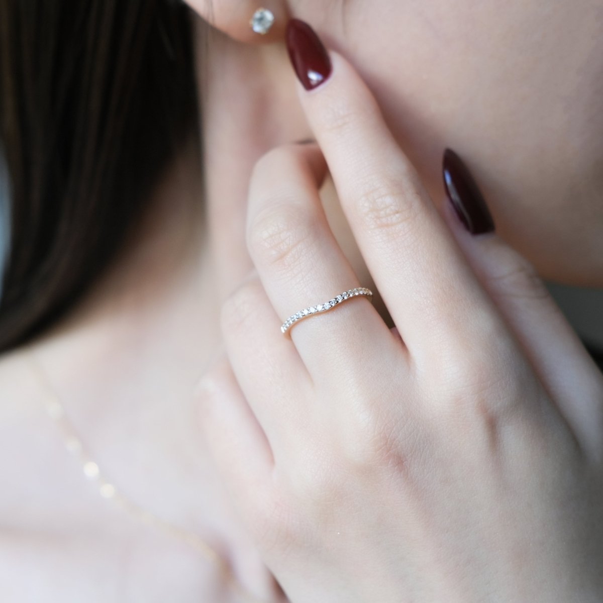 18k V Shaped Half Eternity Forged Ring - aucentic