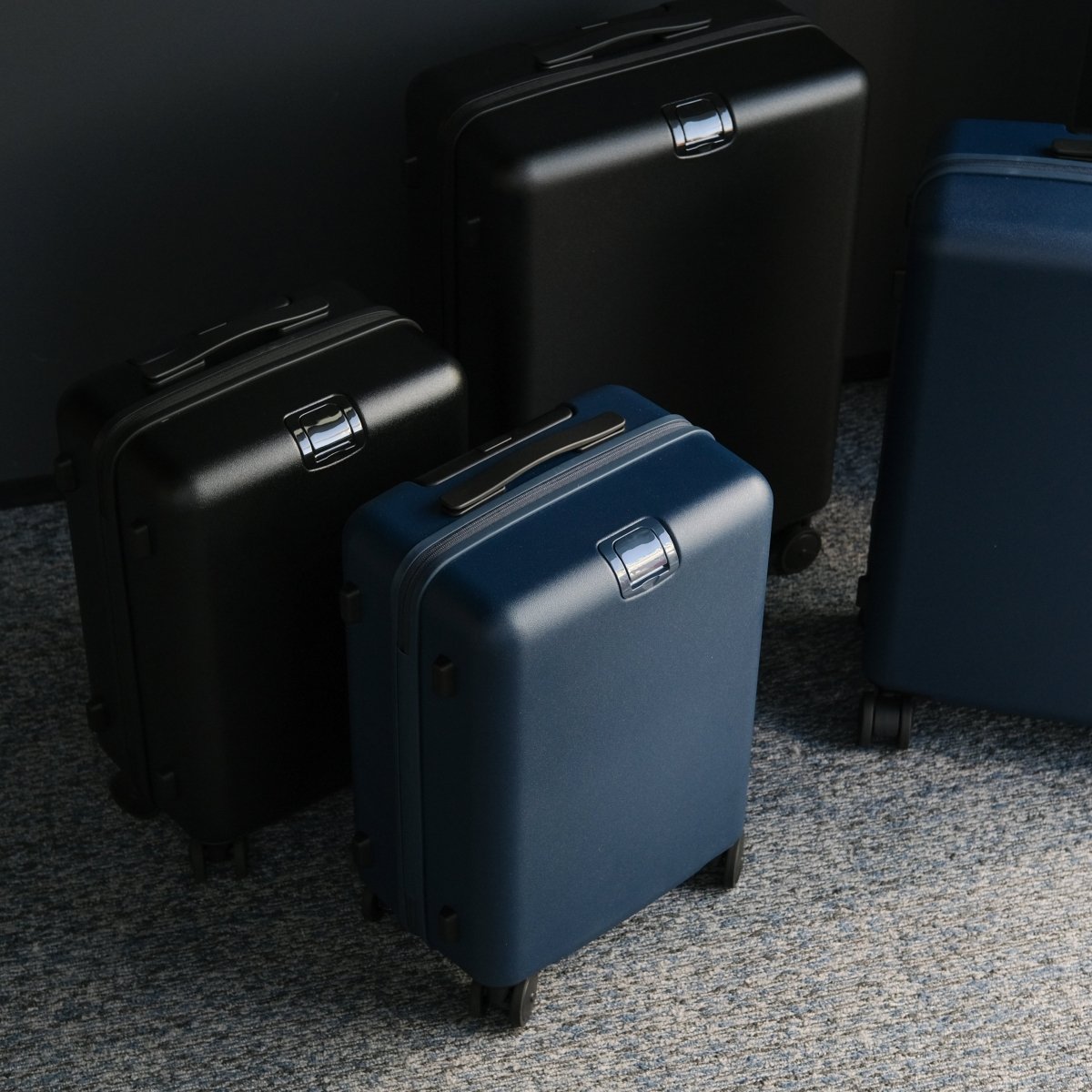 Essential Luxe Suitcase（Dark Blue） - aucentic