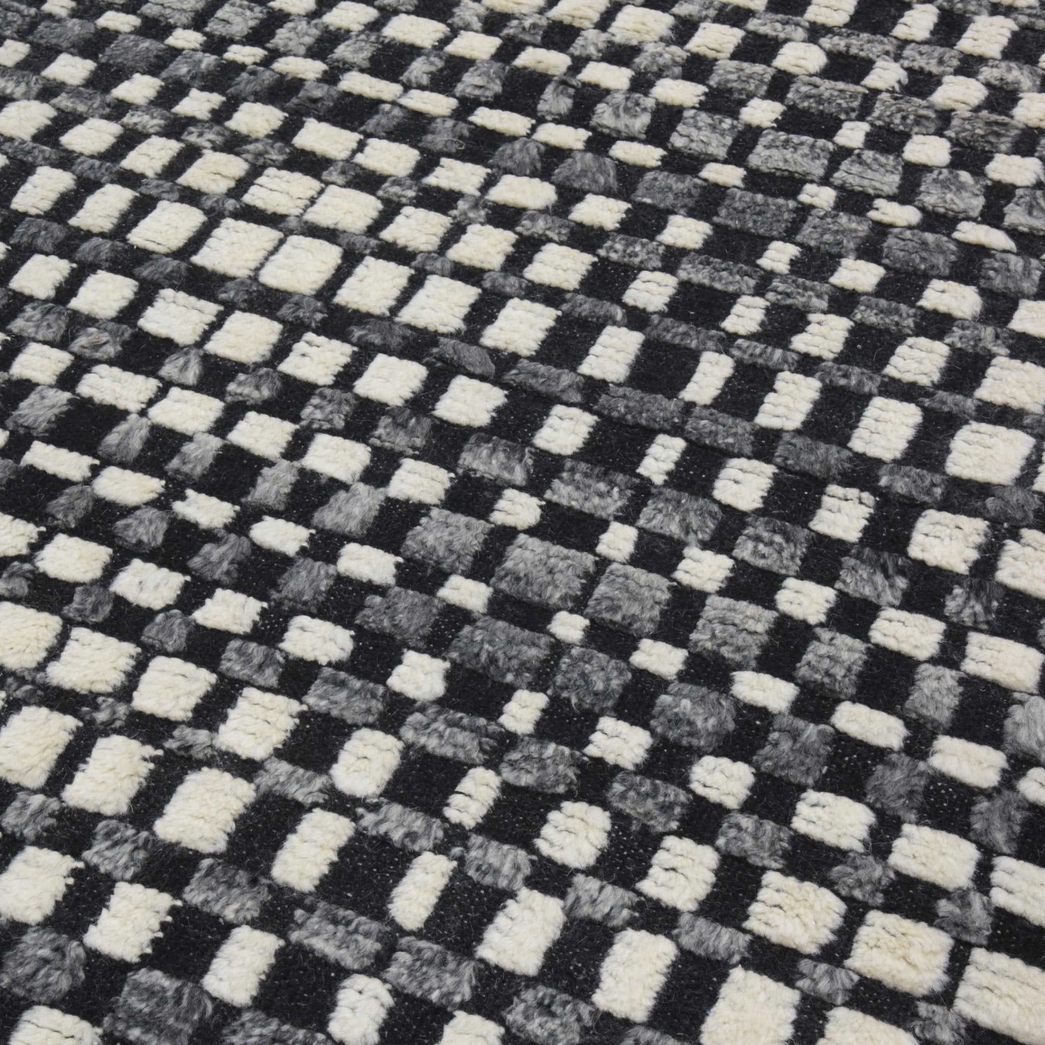 Hand Knotted Wool Rug 010 - aucentic